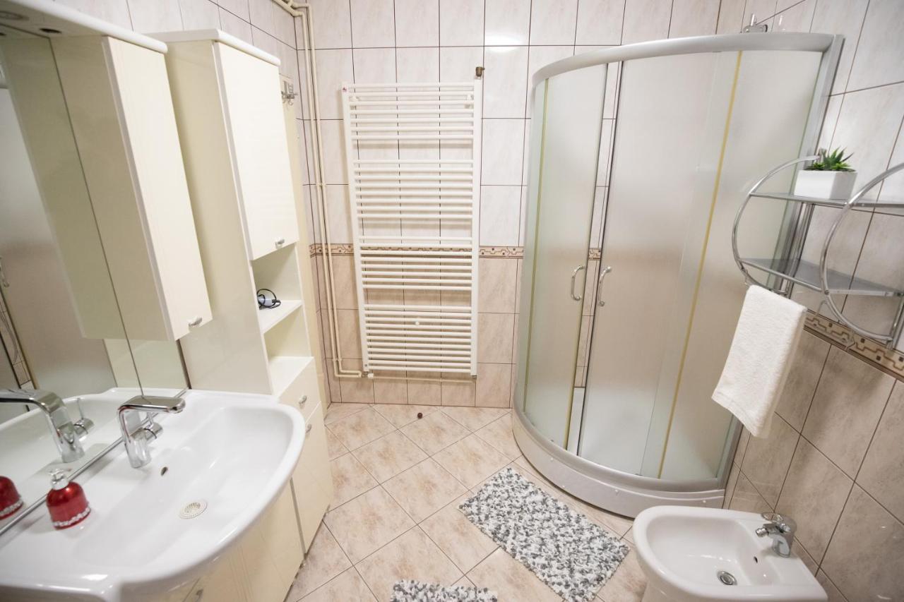 ז'ופניה Apartman Excellent - Kuca Za Odmor U Zupanji -Natkriveno Parkirno Mjesto מראה חיצוני תמונה
